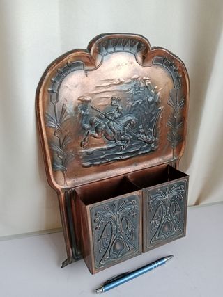 REPUJADO EN METAL PARA PARED : ESCRITORIO , COCINA