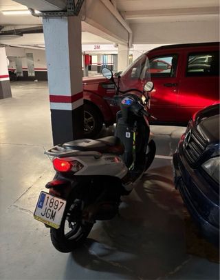 Peugeot Tweet 125cc Scooter