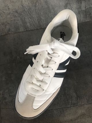 Bambas niña tipo samba beige y blanco