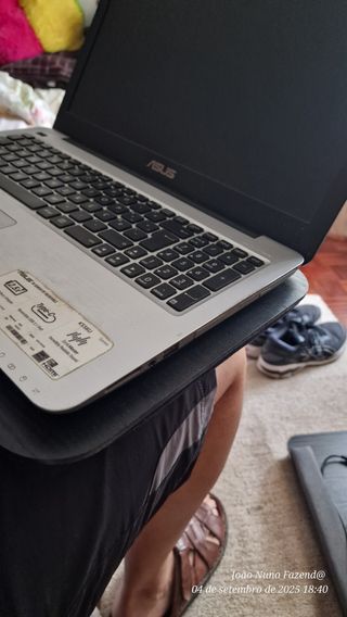 Base de colo para pc portátil