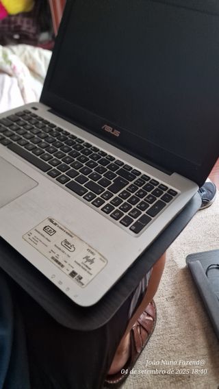 Base de colo para pc portátil