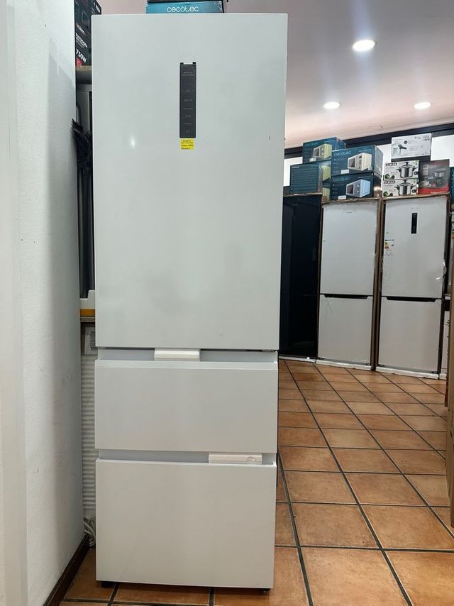 Haier HTW5618ENPW - Frigorífico Combi 185cm