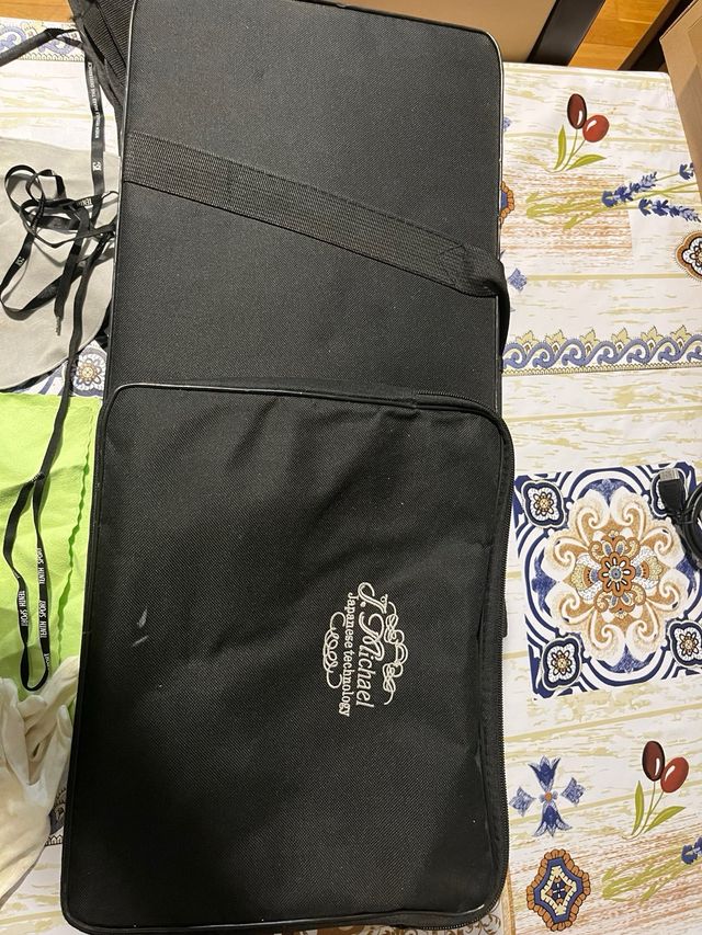 Saxofón Alto Dorado