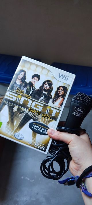 Disney Sing It Party Hits Wii + Micro
