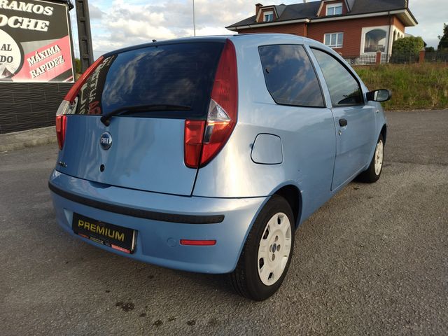 FLAMANTE FIAT Punto 1.2 ETIQUETA B. AÑO 2005