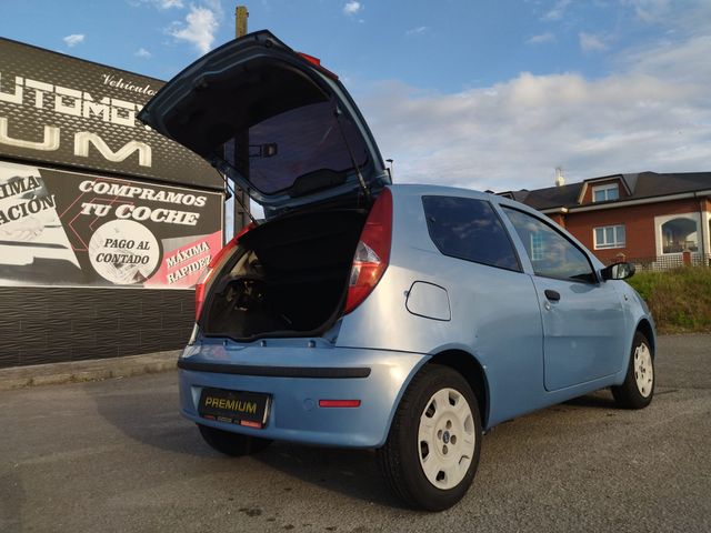 FLAMANTE FIAT Punto 1.2 ETIQUETA B. AÑO 2005