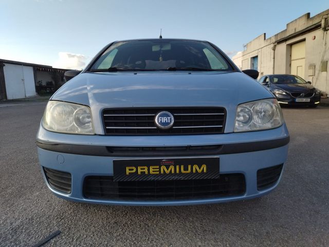 FLAMANTE FIAT Punto 1.2 ETIQUETA B. AÑO 2005