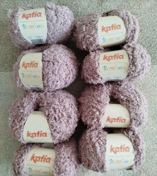 8 ovillos lana Katia Bombón
