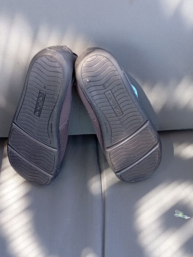 Escarpines para agua sin estrenar