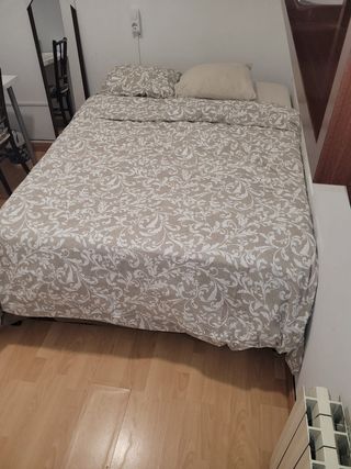 Cama Doble Seminueva con Canapé