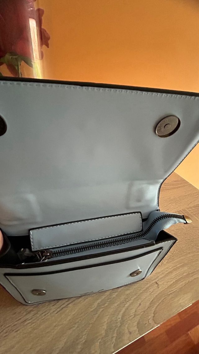 Bolso Karl Lagerfeld azul y negro