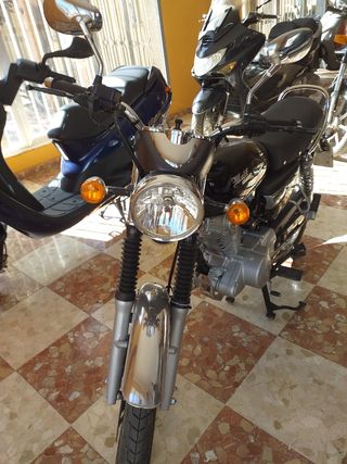 Moto estilo clásico