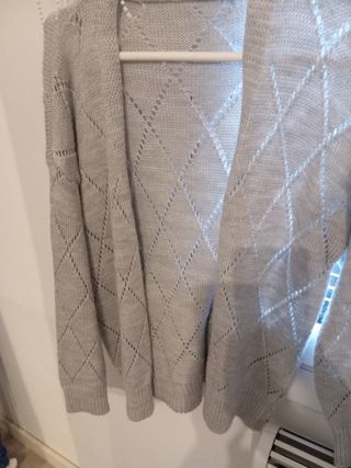Chaqueta de punto gris