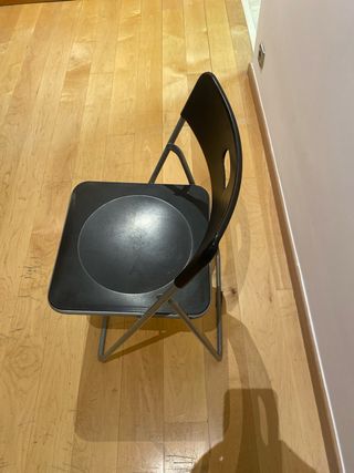 Silla Plegable Negra y Plateada