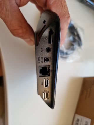 Decodificador Movistar con cables s/mando