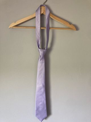 Corbata Lila Fórmula Joven