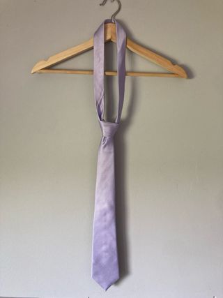 Corbata Lila Fórmula Joven