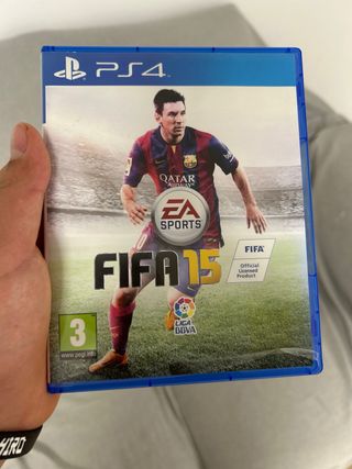 Consola PS4 Sony Negra y Roja 2 mandos FIFA 15 20 