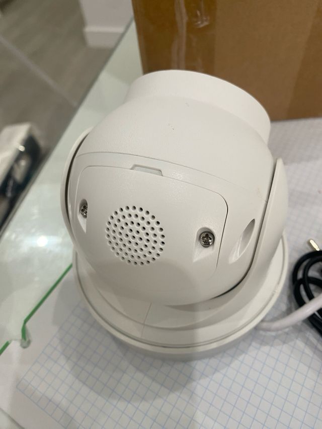 Cámara Vigilancia PTZ IP POE