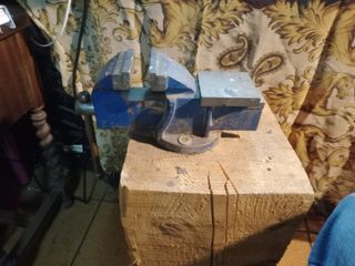 Tornillo de banco azul