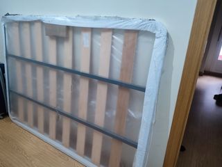 Somier 135x190 con patas(Nuevo)