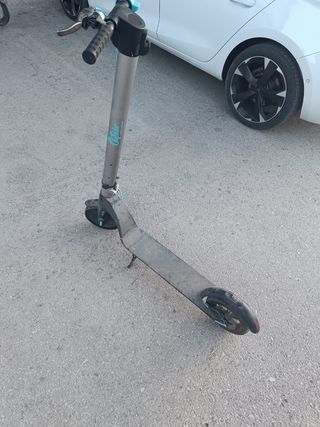 Patinete Eléctrico Cecotec 700