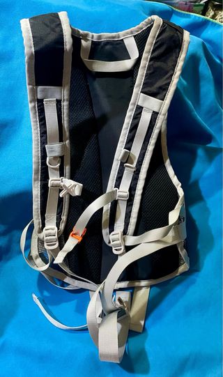 Mochila senderismo JUNOU negra y gris