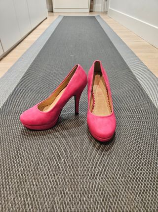Zapatos de tacón rosa