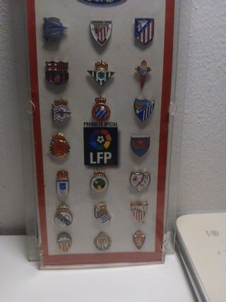 Pins escudos de fútbol  