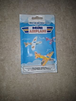 2 Mini Aviones de poliespan Out of the blue