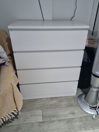 Cómoda Malm 4 cajones blanca