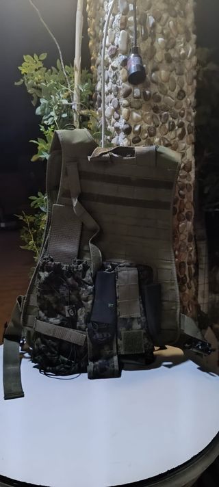 Chaleco táctico paintball verde y demas accesorios