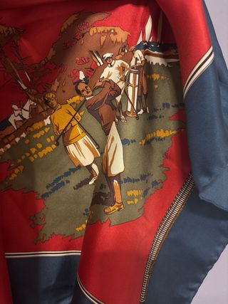 Foulard in seta con motivo golf