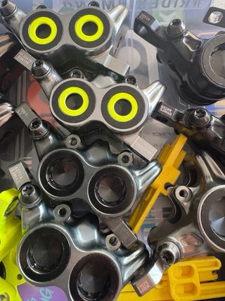 Par de Pinzas Magura MT7 pro
