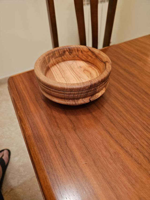 Bol de madera artesanal