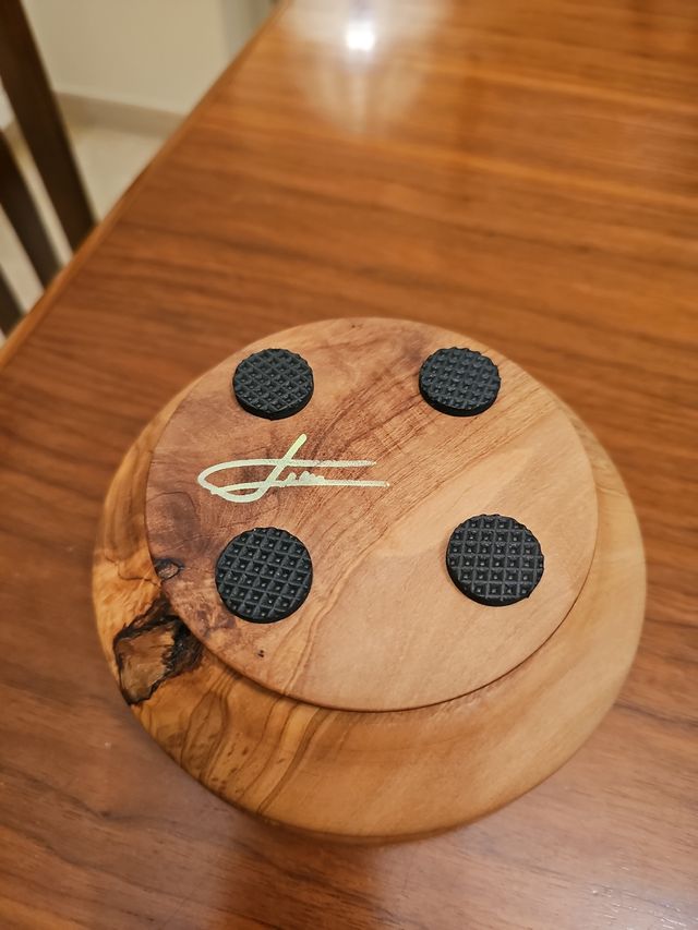 Bol de madera artesanal