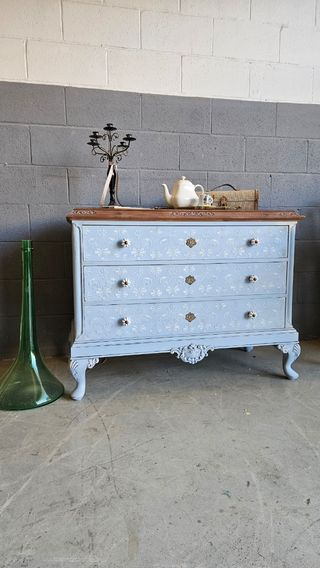 Cómoda antigua