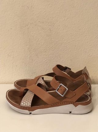 CLARKS - Sandalias marrón/plata 37