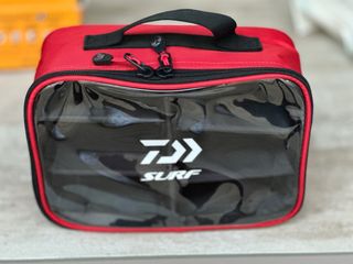 Porta bobinas Daiwa Surf