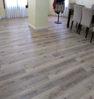 MONTADOR DE SUELO LAMINADO 