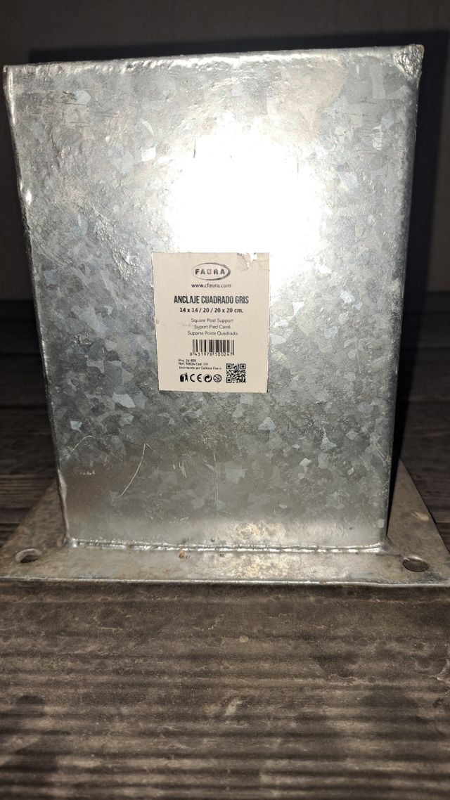 Anclaje Poster Cuadrado 140x140x20cm