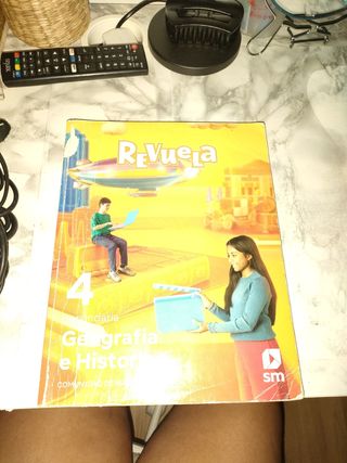 Geografía e Historia. 4 Secundaria. Revuela. Co...