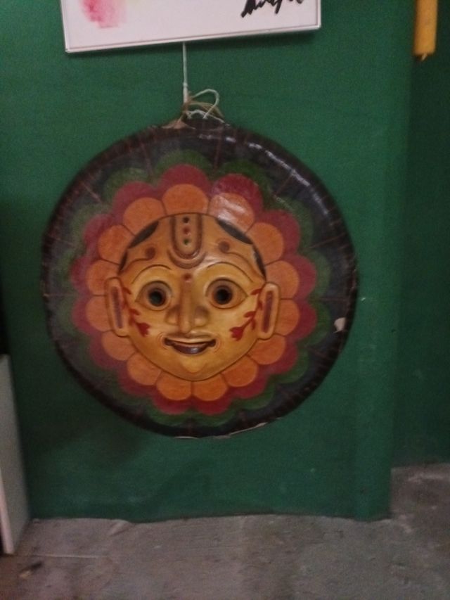 Sol decorativo papel maché