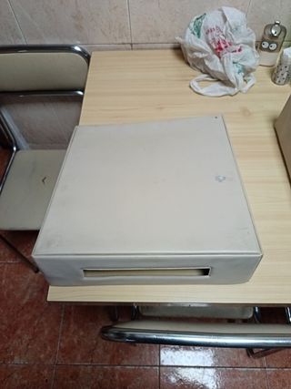 Máquina de escribir Olivetti Lettera 25