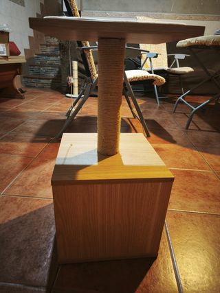 Torre rascador para gato. Nuevo cuesta 90 