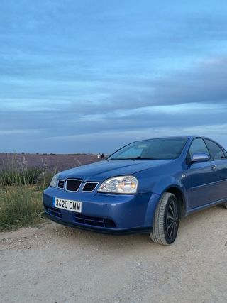 Daewoo Nubira 2003.