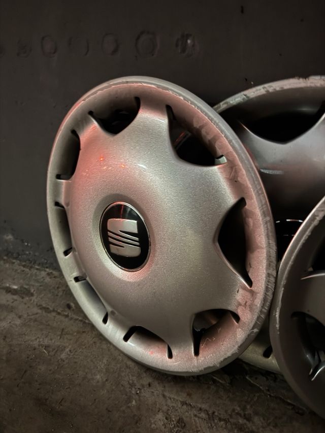 Tapacubos Seat Ibiza 2000