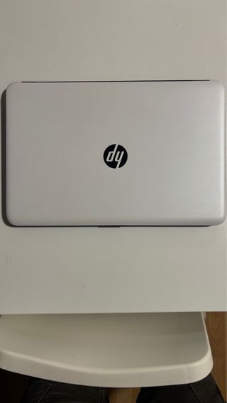 Portátil HP Blanco, sin rasguños, muy bien cuidado