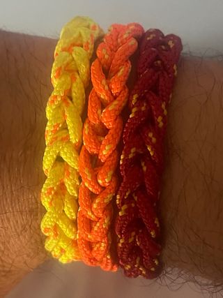 Pulseras y llaveros hechos a mano a tu medida