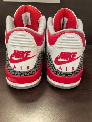 Nike Air Jordan 3 Blancas y Rojas